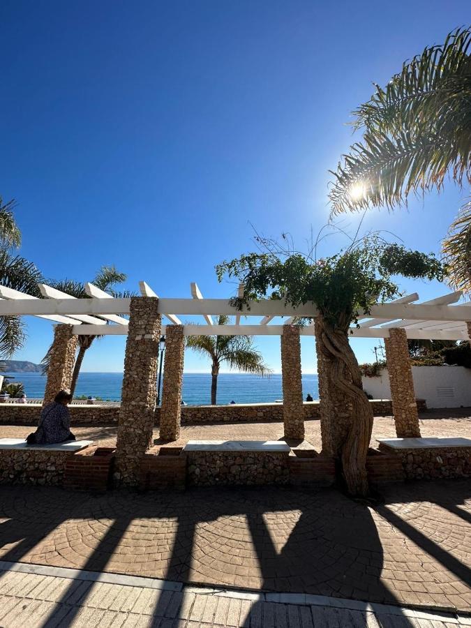 Tiyoweh Apartment Nerja Exterior photo